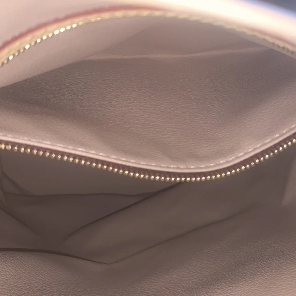 Louis Vuitton Bucket GM (pouch Not included)